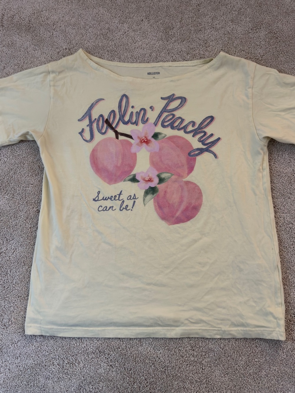 Hollister 'Feelin' Peachy' Off Shoulder Top - Butter Yellow with Pink